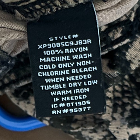 Sanctuary Lightweight Utility Reptile Snake Print Crop Pant Straight Leg Brown S - Picture 8 of 10